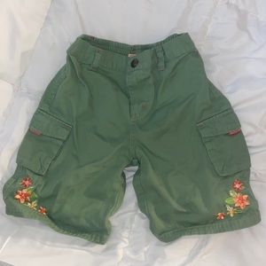 Green kid shorts. Dora collection from Nickelodeon. Flowers 6x
